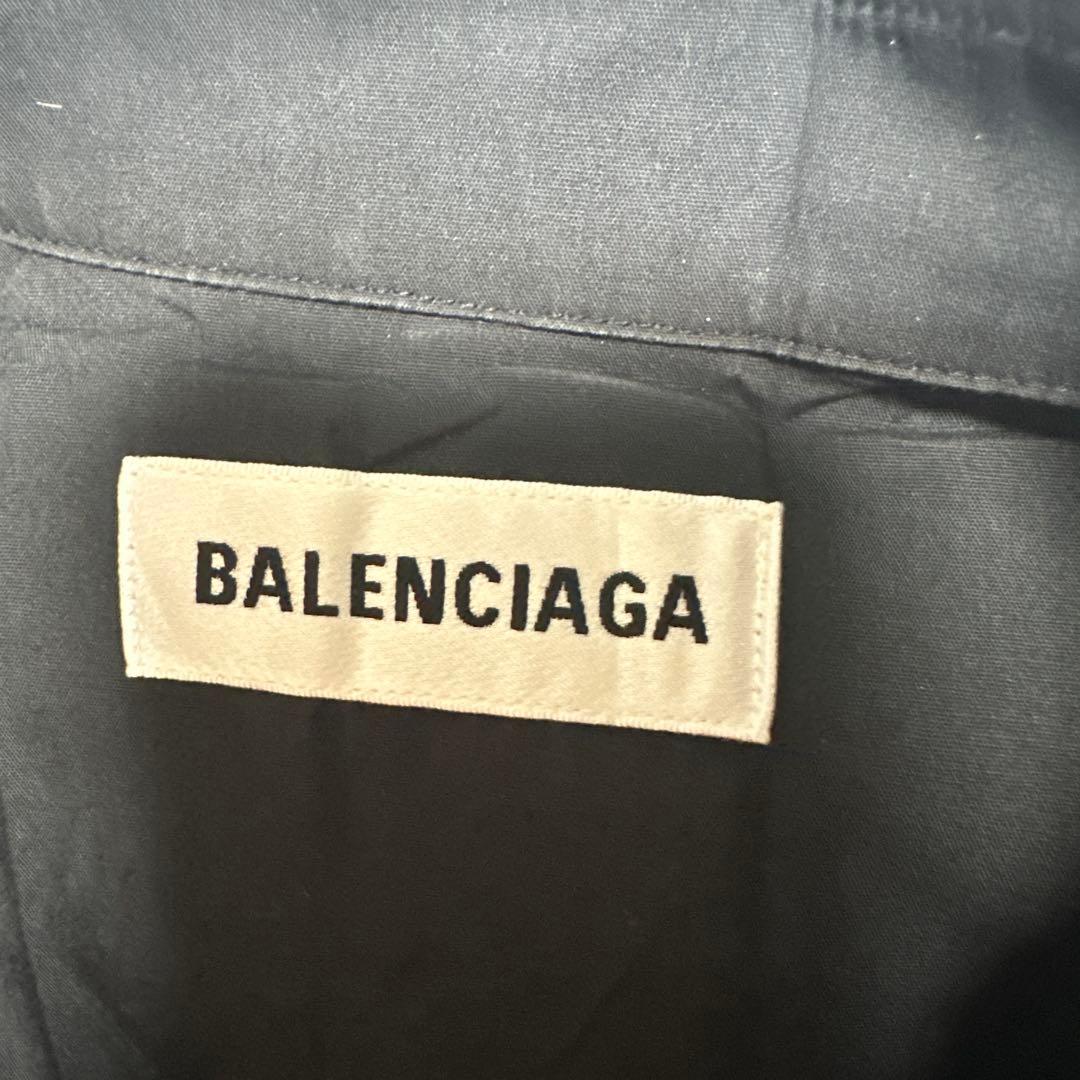 本日限定価格　美品　バレンシアガ　プリーツシャツ