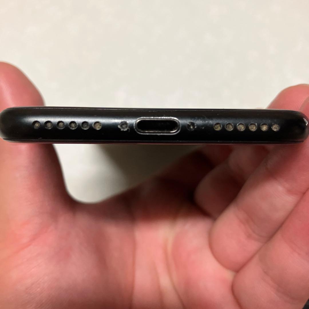 iPhone se 第二世代　64ＧＢブラック 画面ひびあり