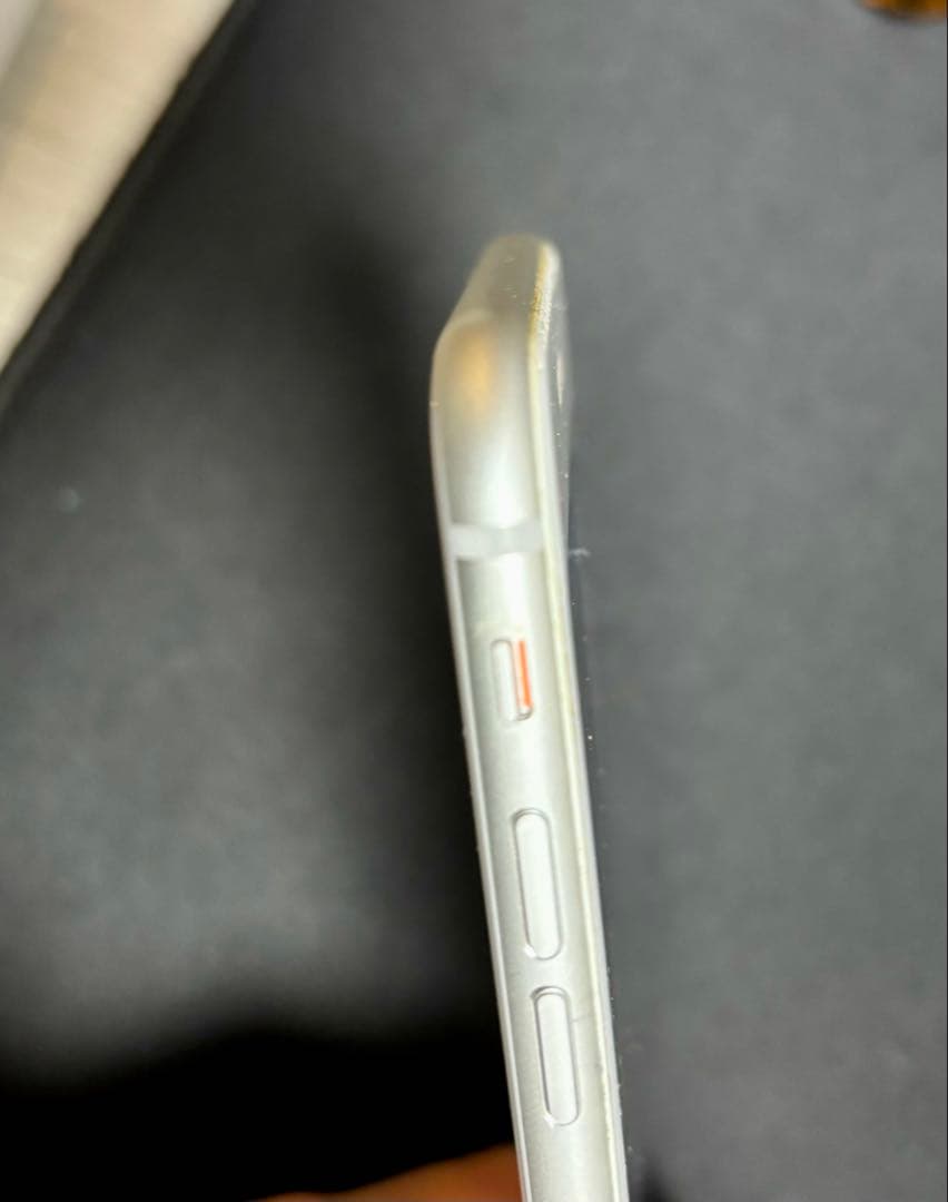 Apple iPhone 8 Plus 64GB 状態良好 ケース等おまけつき