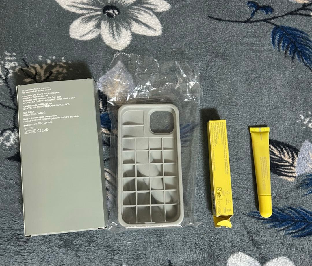 確実正規品rhodeiPhone14用Lemontiniリップ