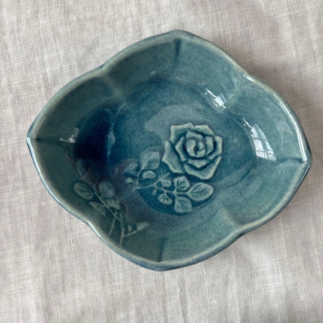 淡路　珉平焼　薄瑠璃薔薇の図 瑠璃釉青交趾陽刻 豆皿5客(江戸後期骨董古美術