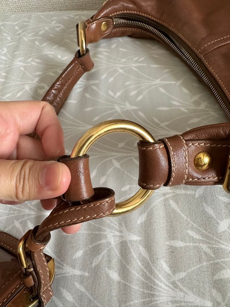 PRADA ブラウンショルダーバッグ