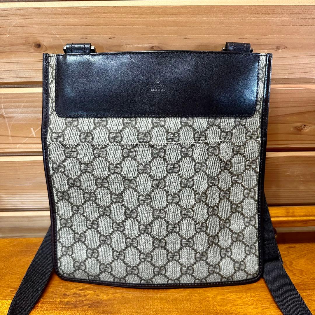 にじいろ様 GUCCI グッチ ショルダーバッグ サコッシュ GGパターン