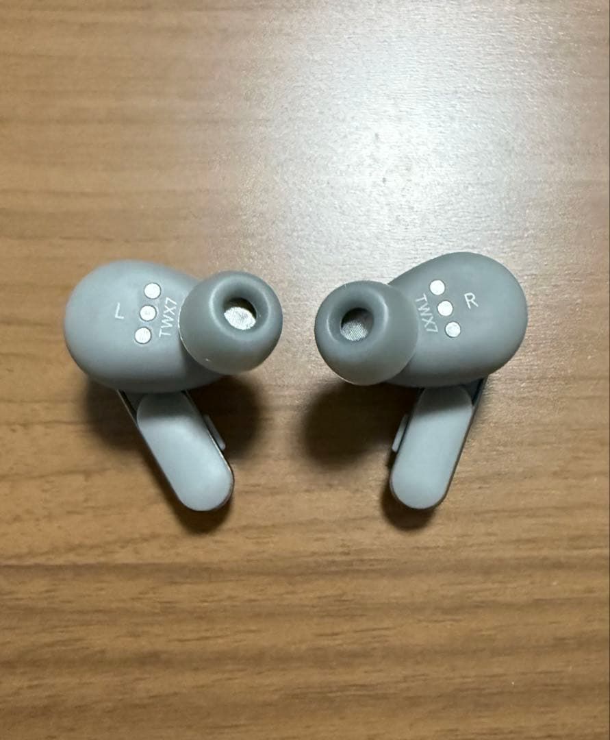 Audio Technica ATH-TWX7 WHワイヤレスイヤホン　付属品有