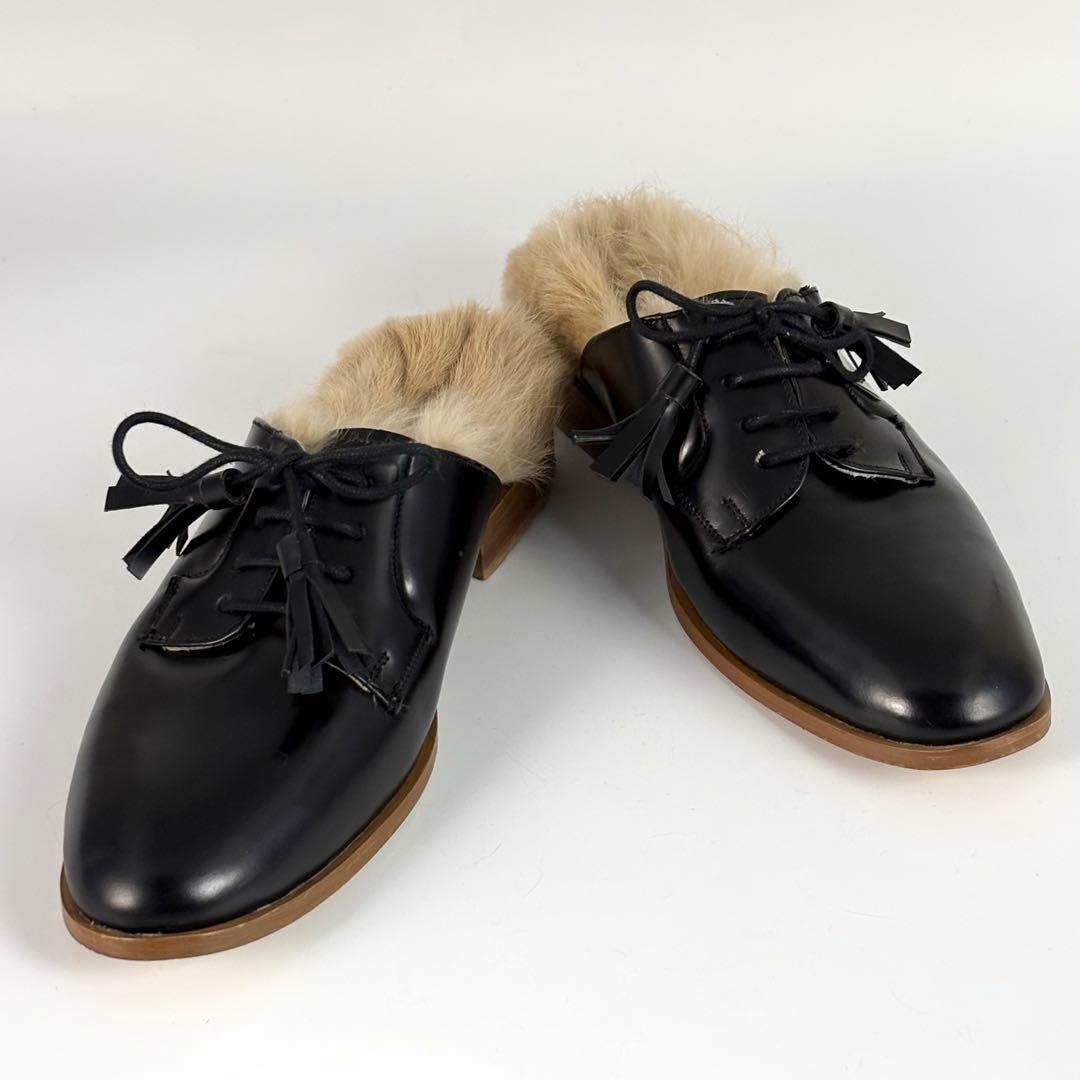 カミナンド ファー付き ミュール サンダル レースアップ ブラック 24cm