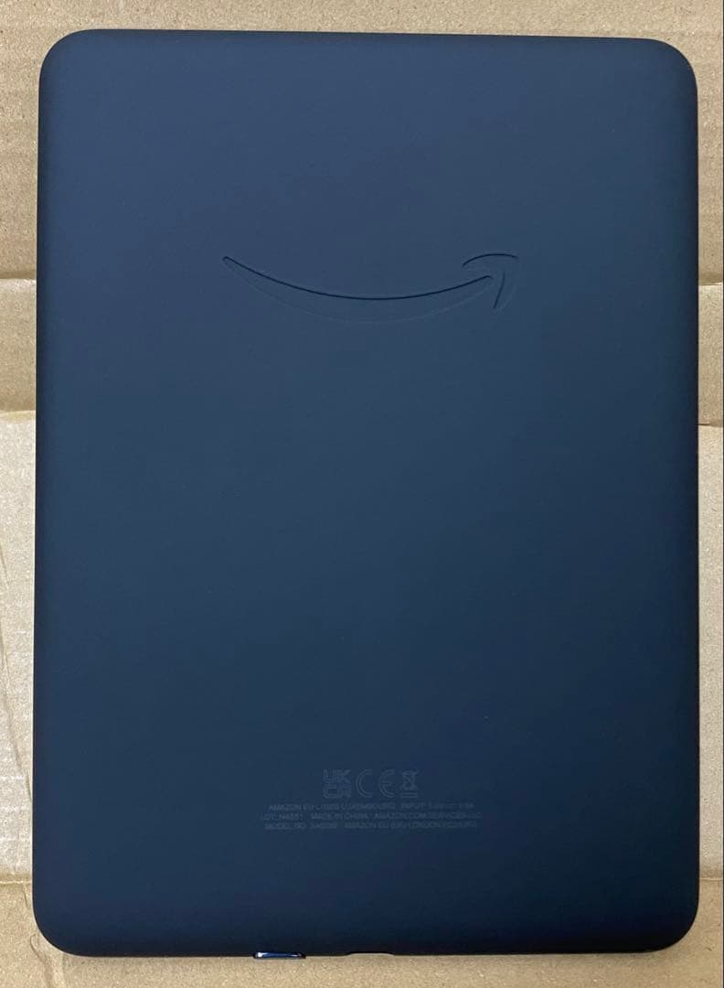 12世代 Kindle Paperwhite 16GB カバー付