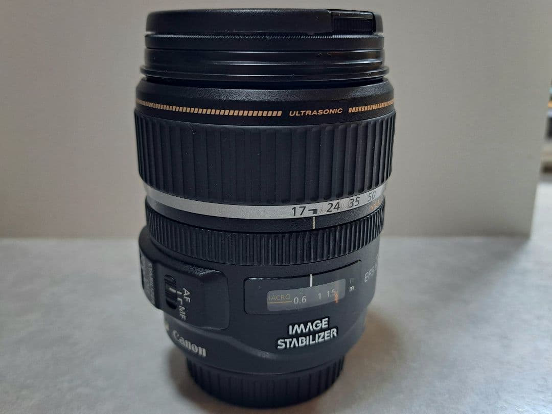 Canon EF 50mm f/1.8 II と標準ズームセット