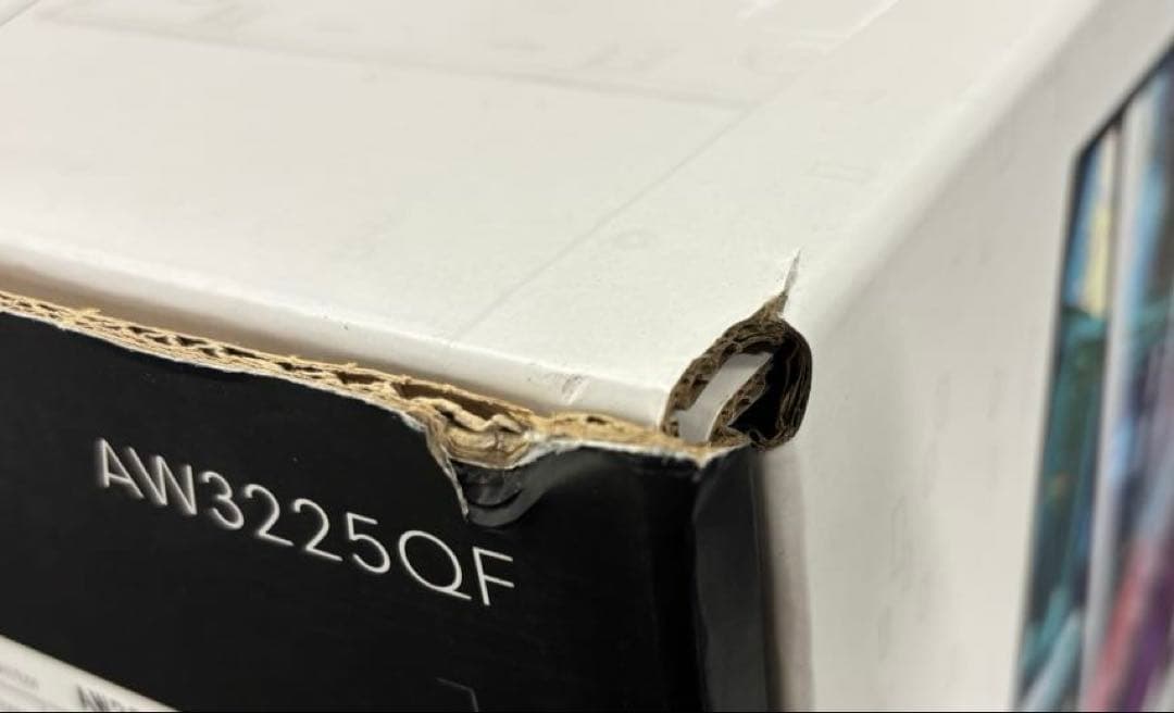 【未開封】Alienware 32 4K QD-OLED ゲーミングモニター