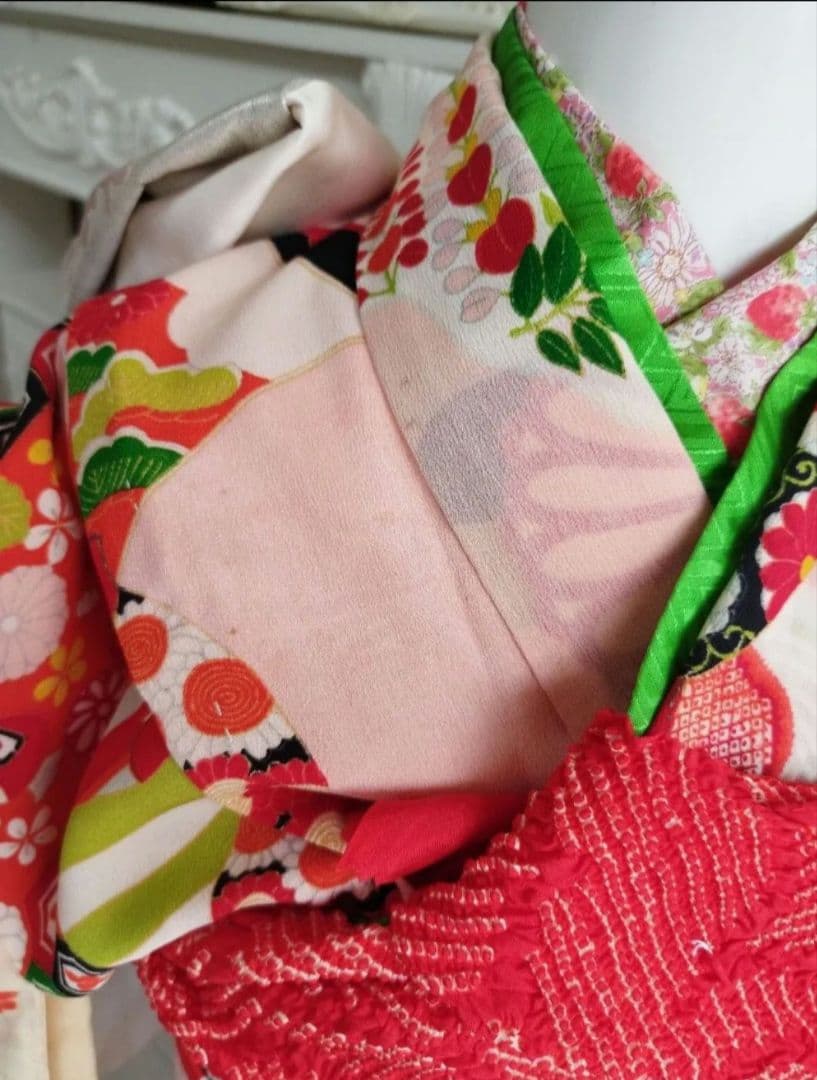 アンティーク薄ピンクの着物と3歳着物