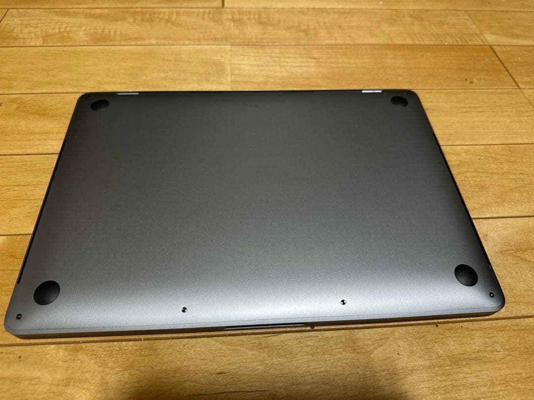 MacBook pro13インチ2020 i7−CPU,32G,1TB HDD