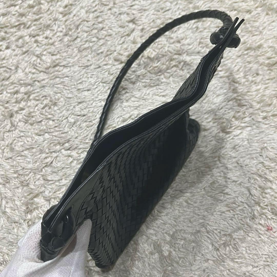 美品✨ボッテガヴェネタ イントレチャート ショルダーバッグ レザー ブラック