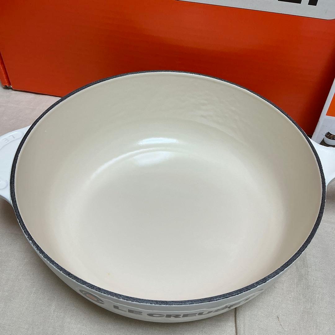 ルクルーゼ　ソーシエ 21cm オリーブ ブランチレリーフ コットン