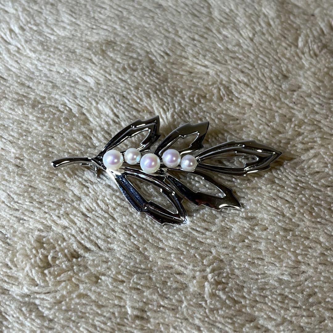 極美品 ミキモト MIKIMOTO パール ブローチ リーフ シルバー 5珠