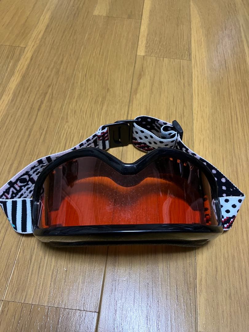 DESCENTE⭐︎子ども用スキーウェア上下セット⭐︎ゴーグル付⭐︎130