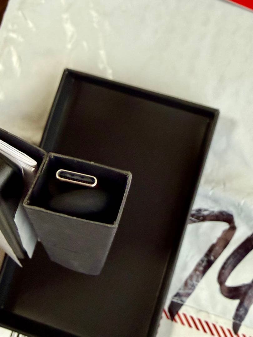 Supreme x Mophie QI2 Powerstation 日本未発売