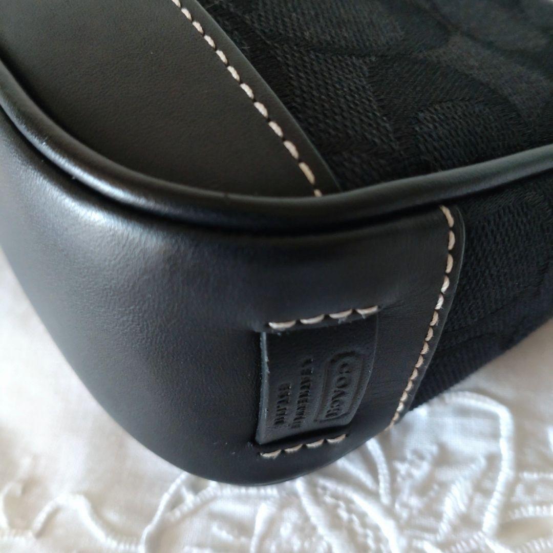 コーチCOACH　　　　　　　　　　　　　小さなハンドバッグ美品