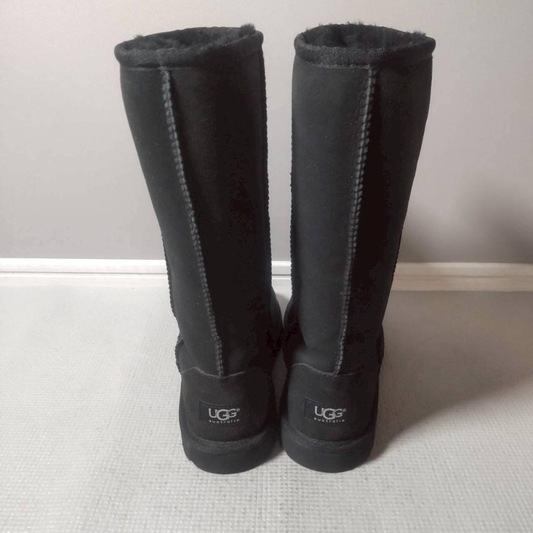 未使用級 UGG CLASSIC TALL ムートンブーツ 黒 ブラック 秋冬