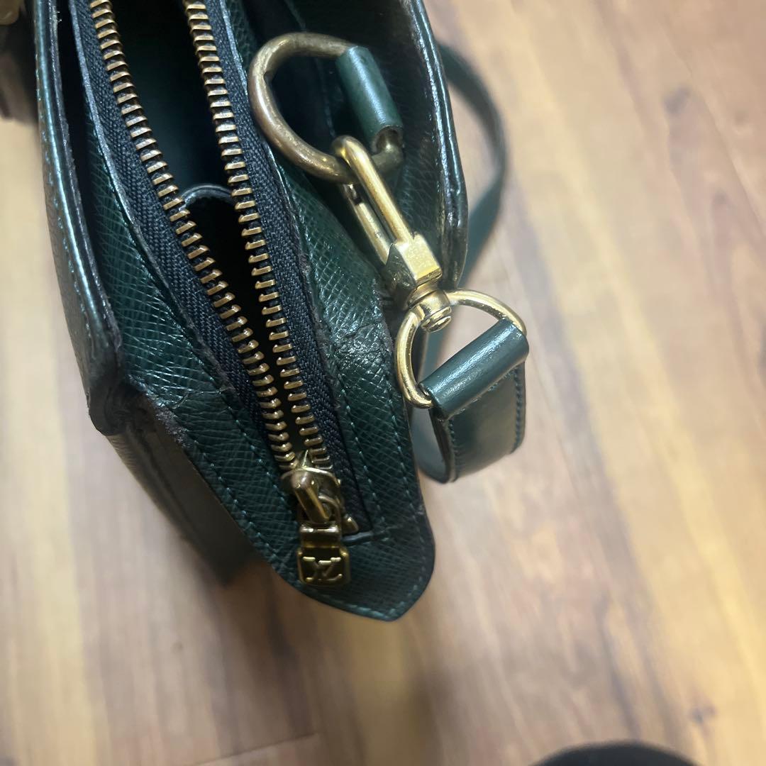 Louis Vuitton タイガ　グリーン　ビジネスバッグ