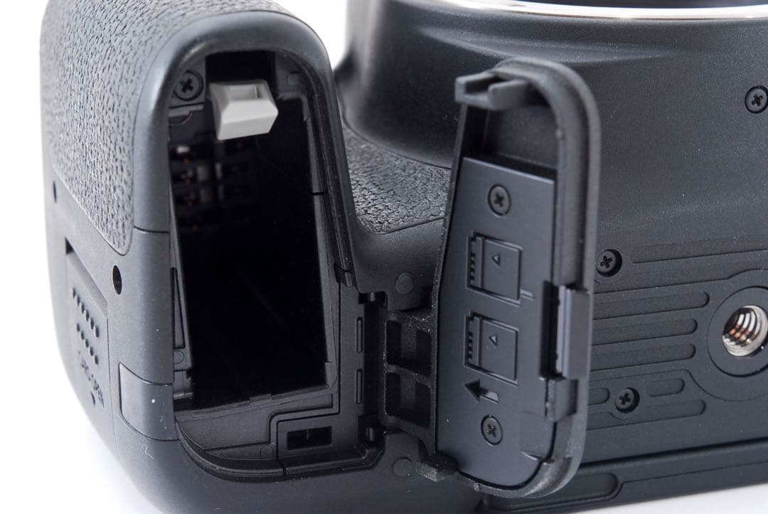 キャノン Canon EOS 9000D 標準＆望遠＆単焦点トリプルレンズセット