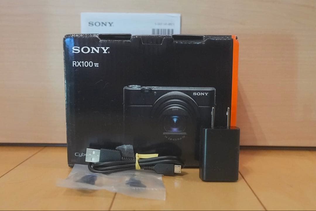 美品　おまけ付多数　SONY DSC-RX100M7 ソニー