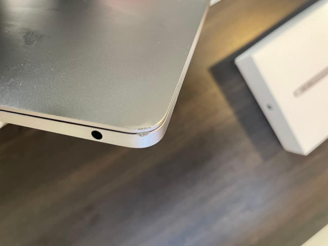 MacBook Air 本体 シルバー 8GB 256GB 箱付き