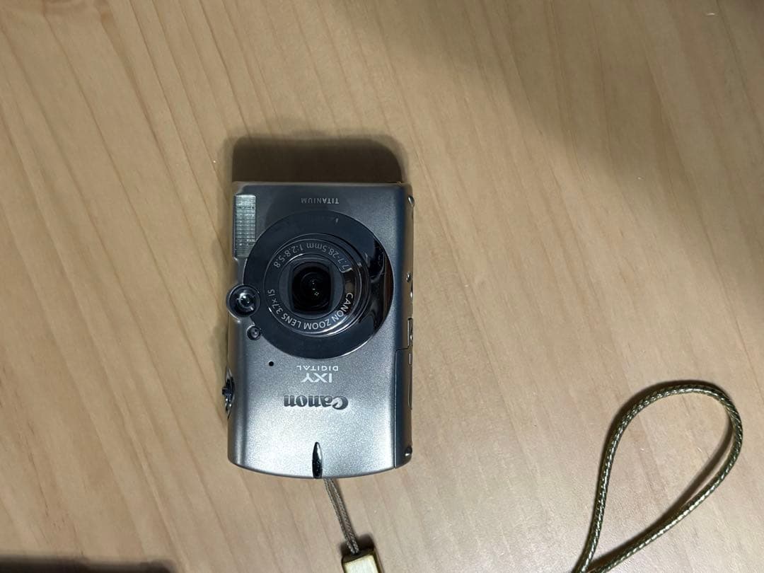 Canon IXY Digital 2000 IS デジカメ　ジャンク