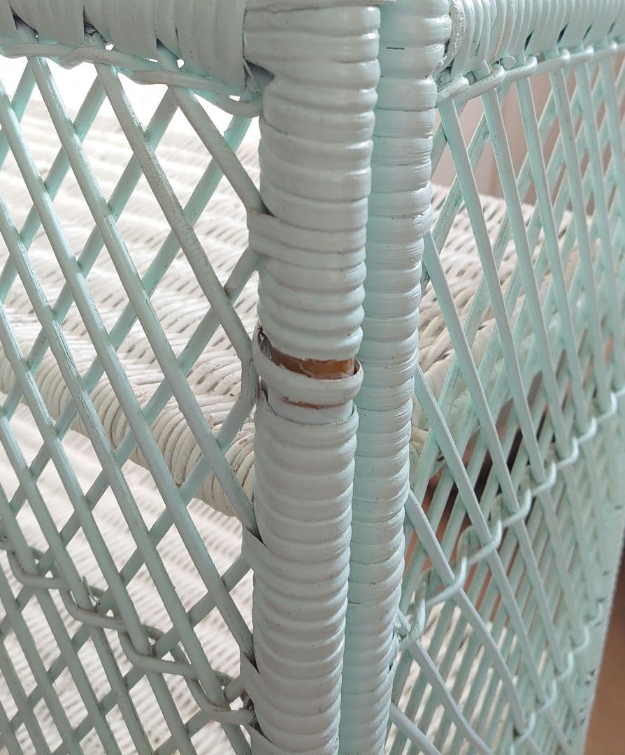 ビンテージ　パステルブルー　ウィッカーシェルフ　ラック