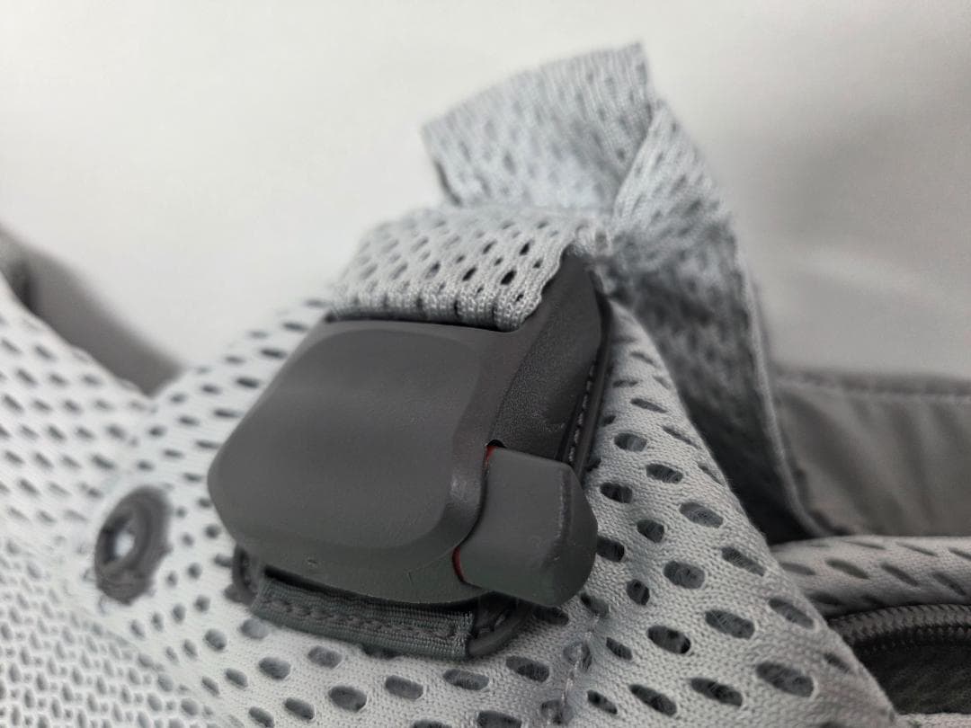 【美品】ベビービョルン　ハーモニー　メッシュ 抱っこひも シルバー