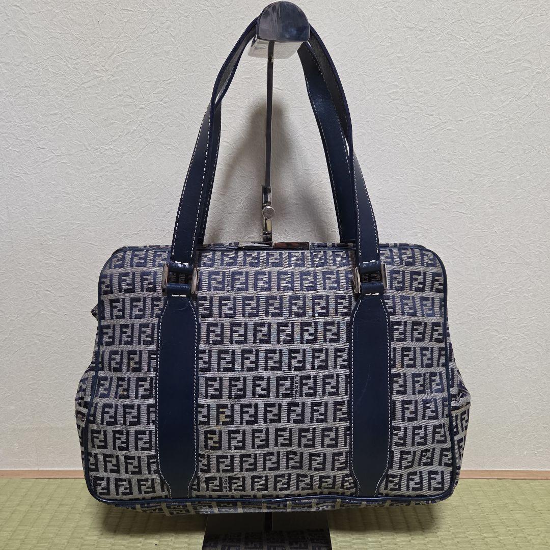 FENDI ズッキーニ ネイビー がま口　 ハンドバッグ マンマバケット