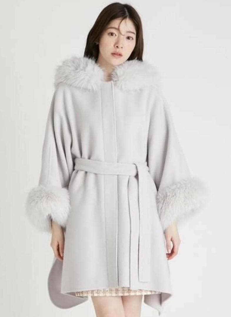 新品タグ付　2025年最新版 【CELFORD】 ファーポンチョコート