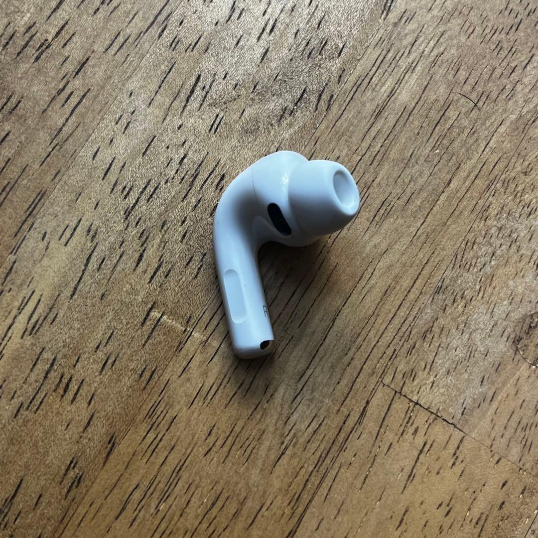 美品 AirPods Pro 第3世代 右耳 右 A3063 エアーポッズ プロ