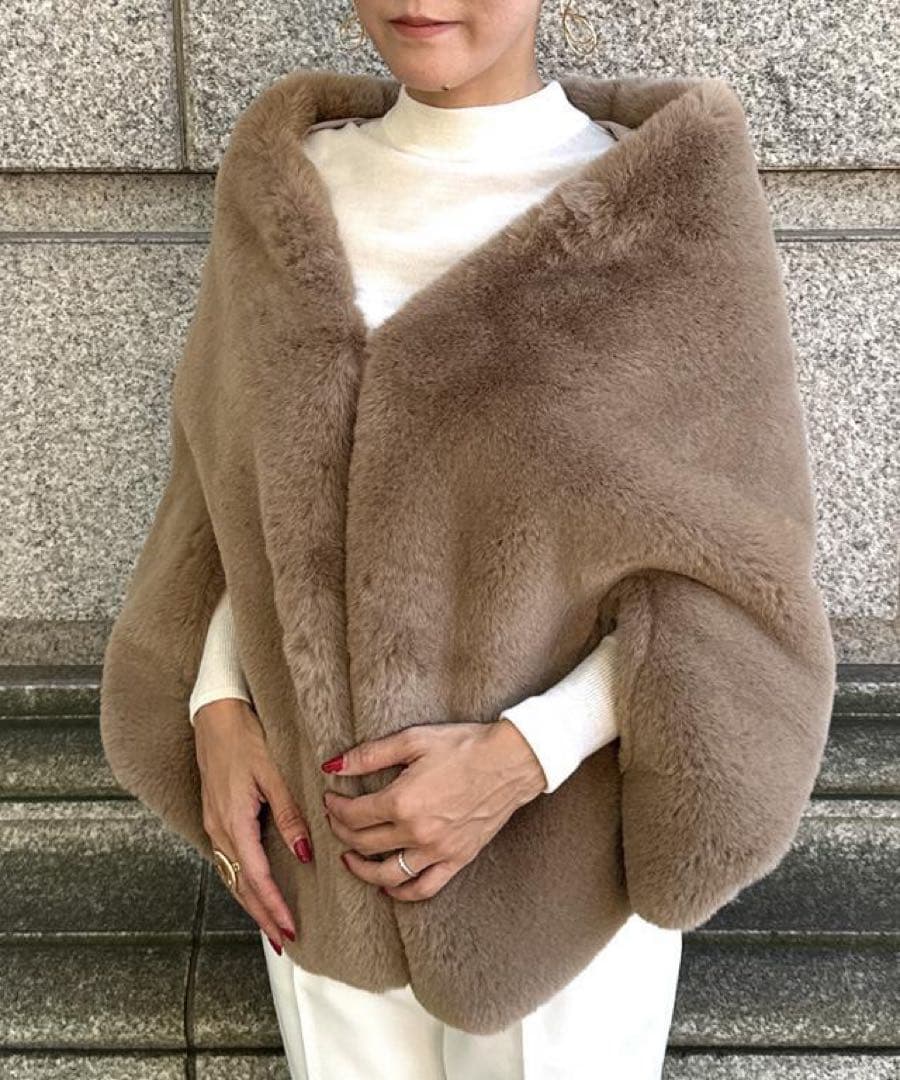 【未使用！】JENNE リッチボリュームファーケープ