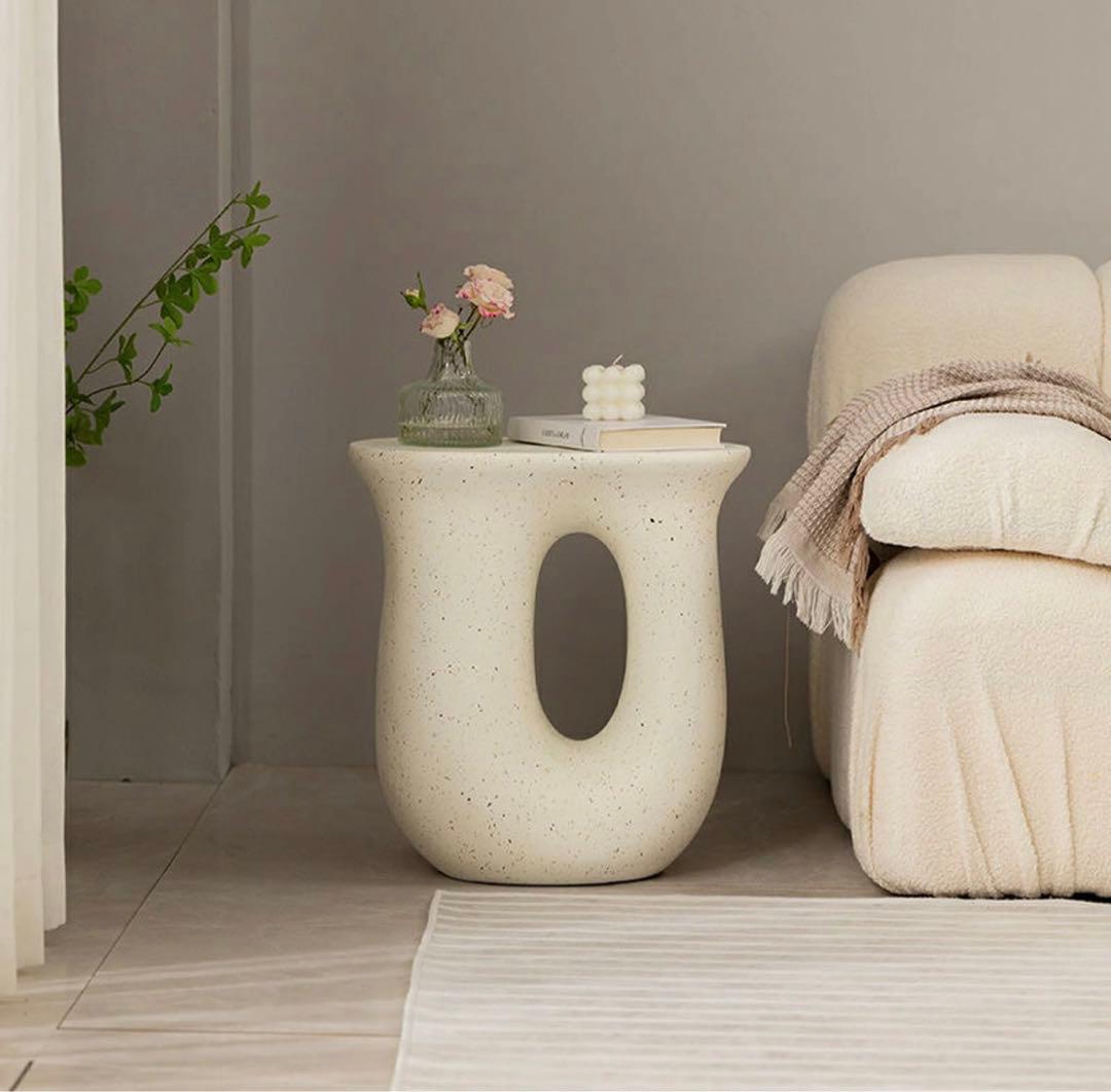 UNHO セメント サイドテーブル ホワイト