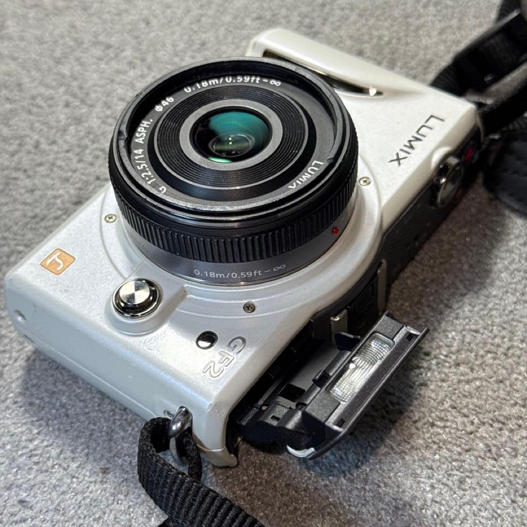 ☆動作OK Panasonic DMC-GF2 レンズ付き14mm F2.5