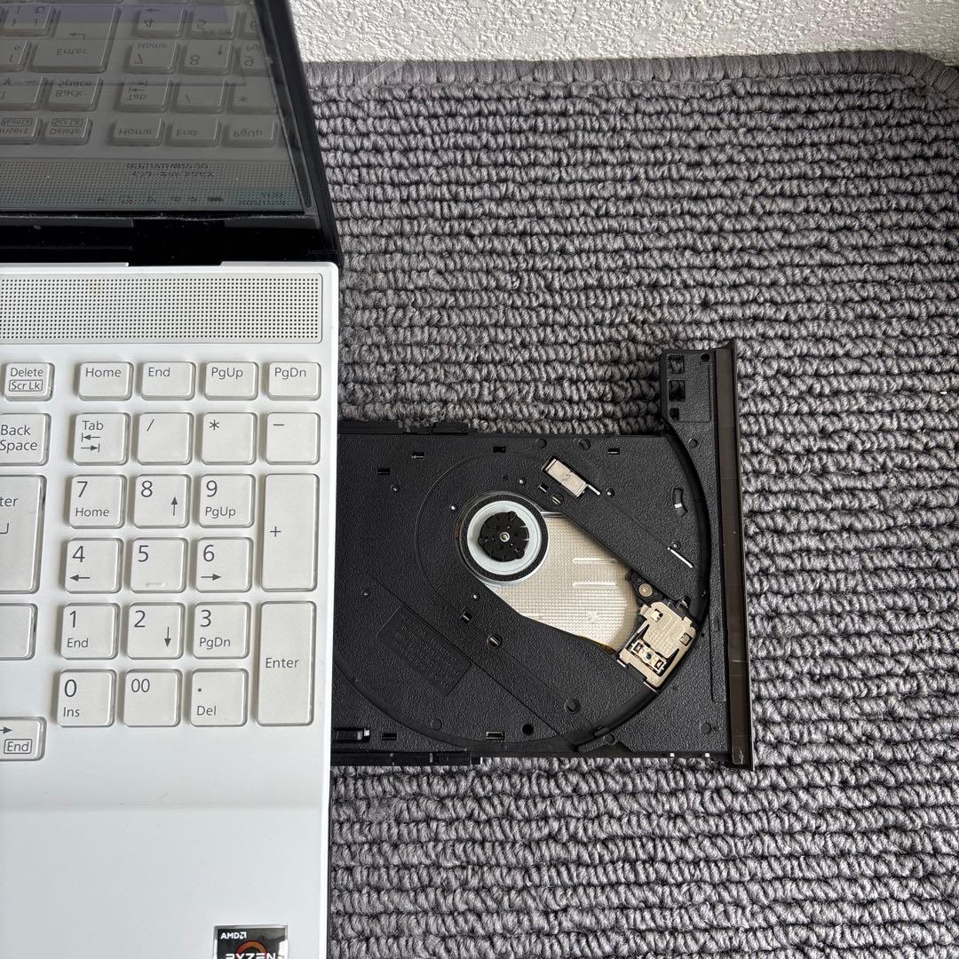 富士通lifebook AH450/J AMD Ryzen 5 5500U