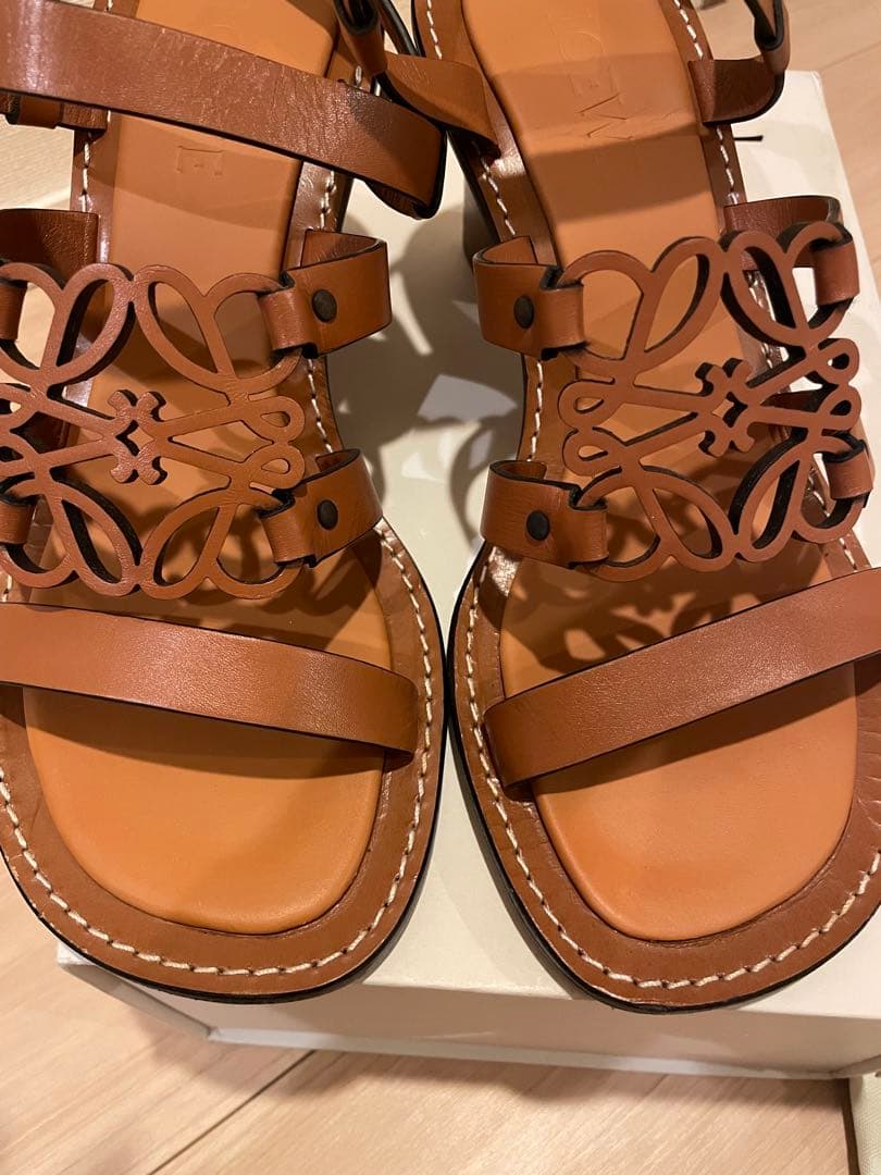 ロエベ　LOEWE サンダル 箱　袋付き