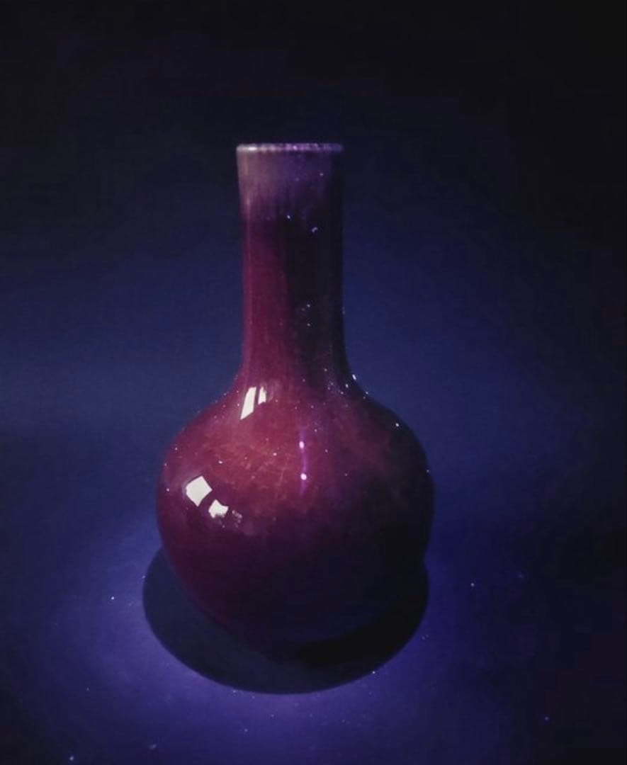 中国古美術品　清の時代　郎窯紅　天球瓶　花瓶　高さ約18cm