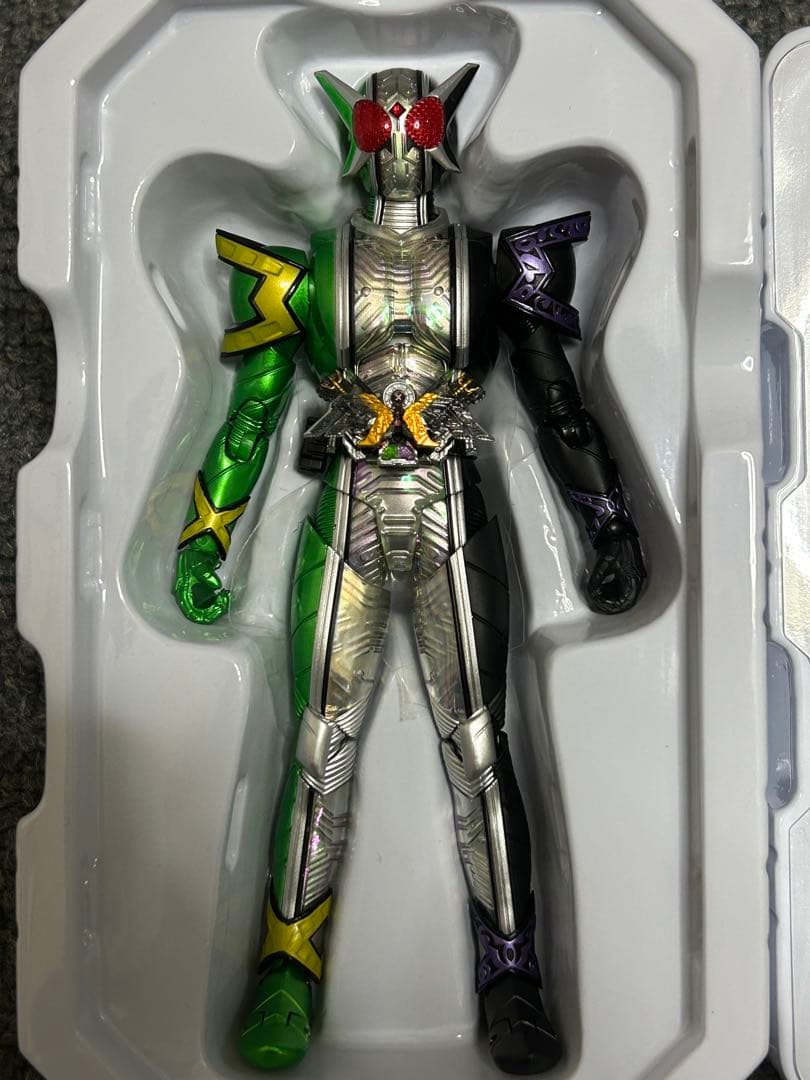 SHF 真骨彫製法 仮面ライダーW サイクロンジョーカーエクストリーム