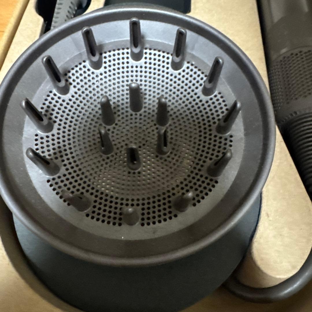 ヘアドライヤー dyson HD03 ULF IIF