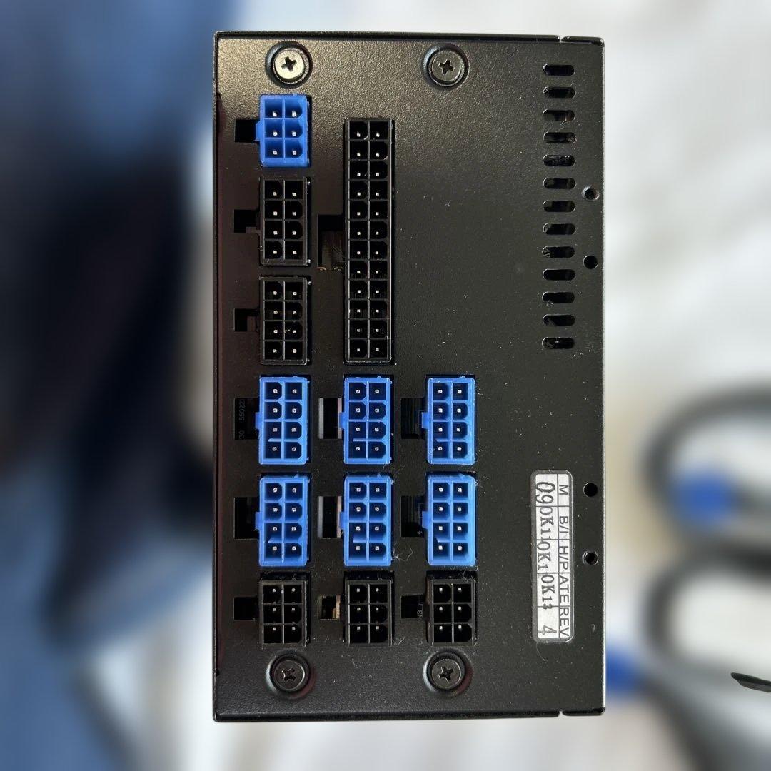 玄人志向　KRPW-GR1000W/90+ 電源ユニット