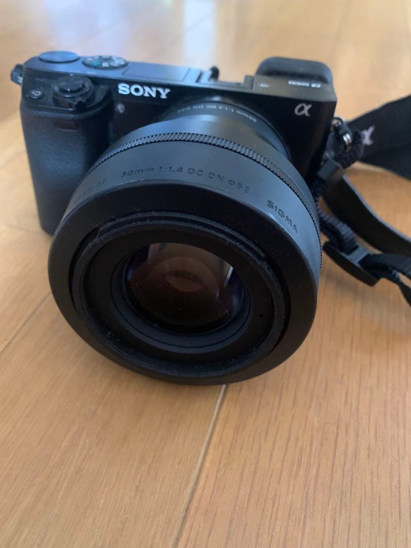 SONY α6000 SIGMA 30mm F1.4 DC DN レンズ付き