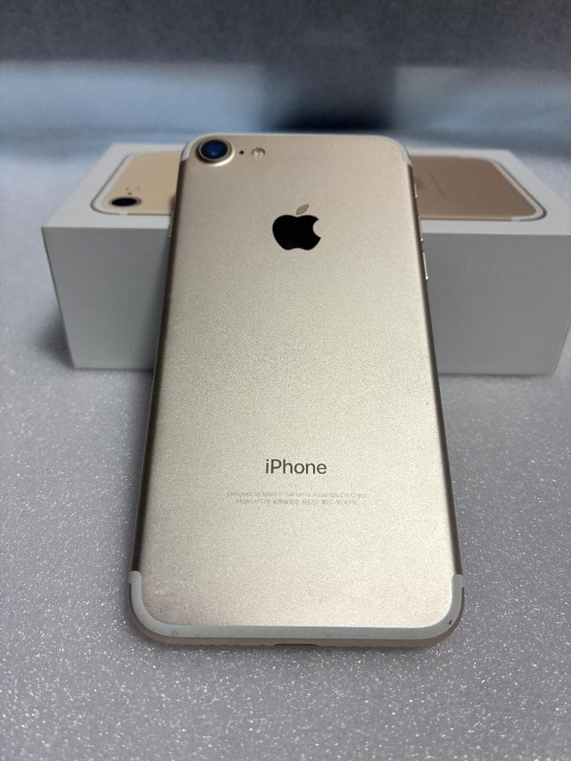 iPhone7（32GB） docomo ゴールド