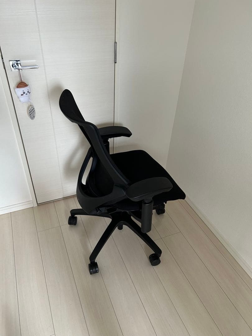 イトーキ エフチェア　アジャスタブル肘　オフィスチェア　処分価格