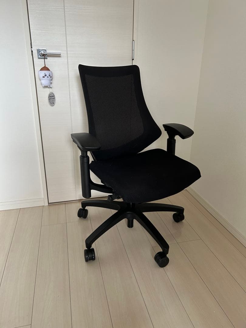 イトーキ エフチェア　アジャスタブル肘　オフィスチェア　処分価格