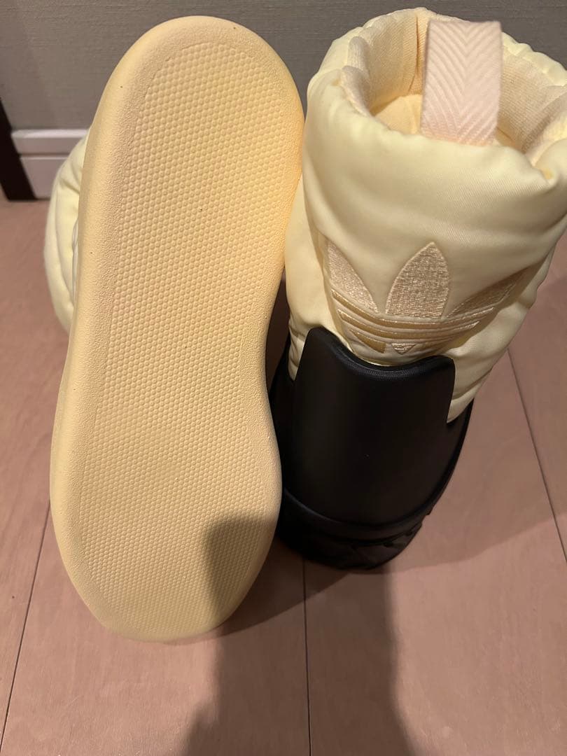 ソラ adidas originals ブーツ イエロー ブラック