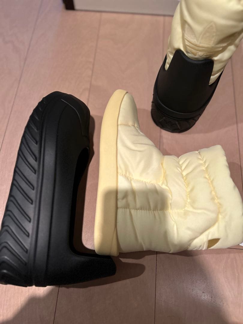 ソラ adidas originals ブーツ イエロー ブラック