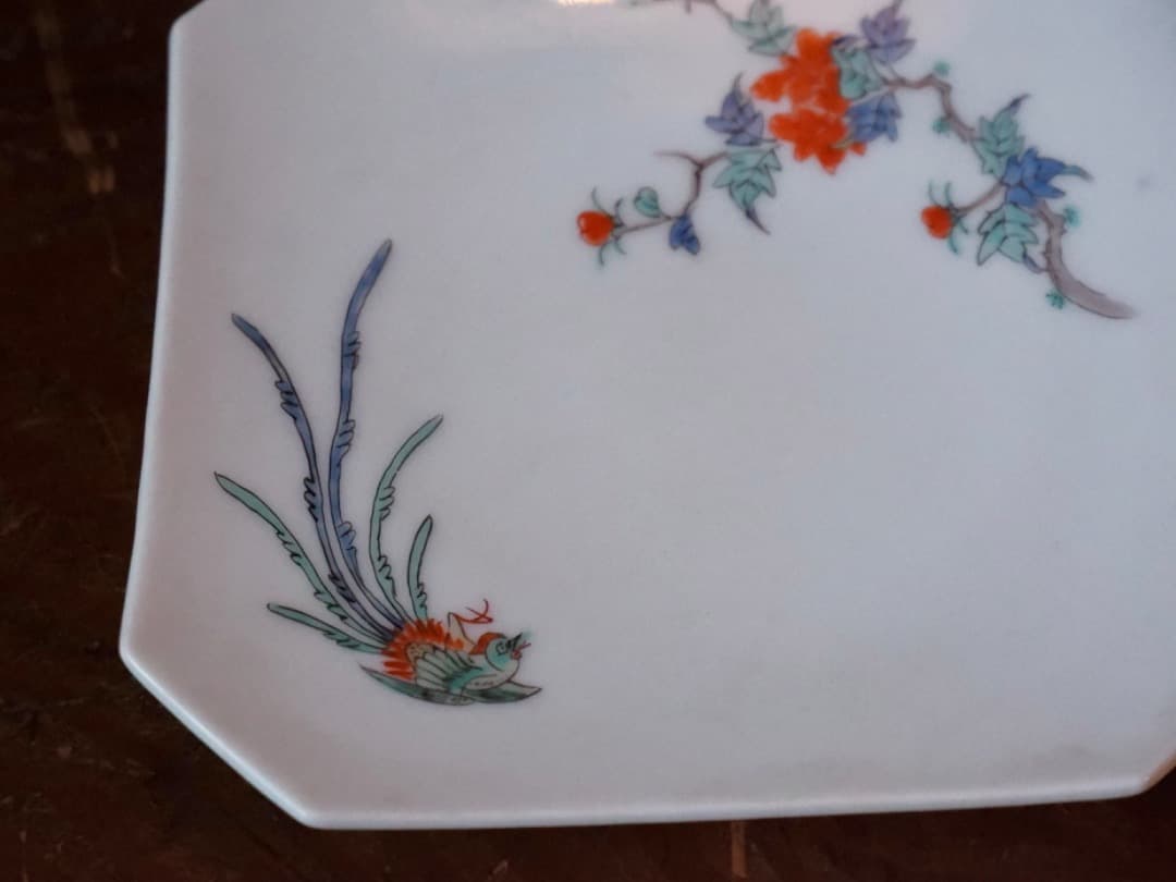 十二代 酒井田柿右衛門　錦牡丹鳳凰　菓子皿　有田焼　箱付　Q2266