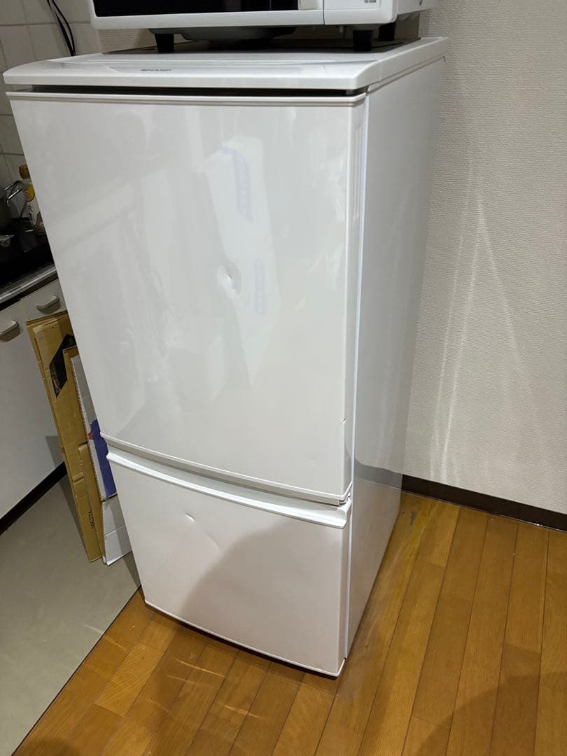 【送料込】SHARP 冷蔵庫 1人暮らし SJ-D14B 137L マット付