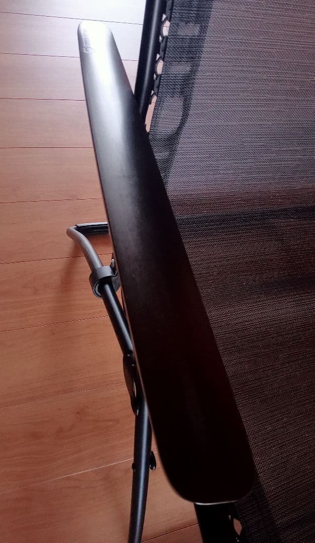 ♕ ラフマチェア