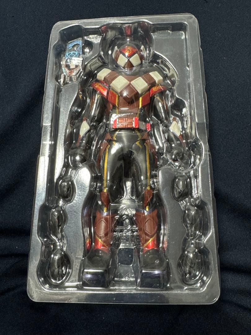 S.H.フィギュアーツ 仮面ライダーヴァレン チョコドンフォーム 本体のみ